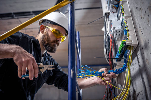 Best Local Electrician Companies  in Aurora, IN